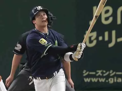 山田哲人